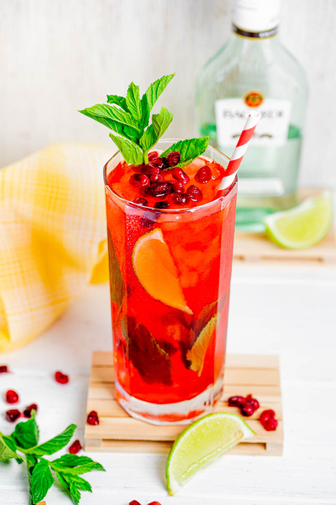 Pomegranate Mojito is a stunning twist recipe of the Classic Mojito, is colorful as well as refreshing, it’s the perfect cocktail for that special event with family and friends!

