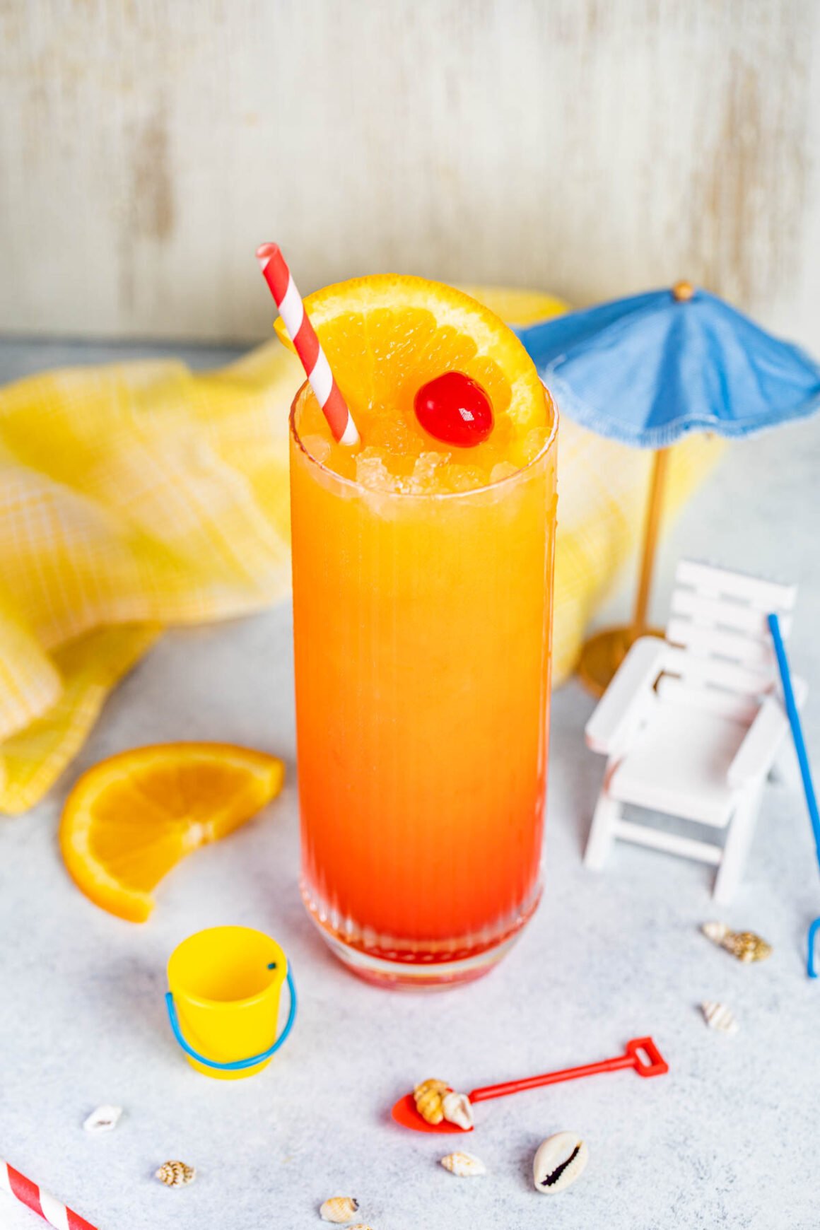 Sex on the Beach is another classic beach cocktail recipe that you must try on your next vacation, the combination of fruit juice with peach liqueur will make your sense of taste explode!

