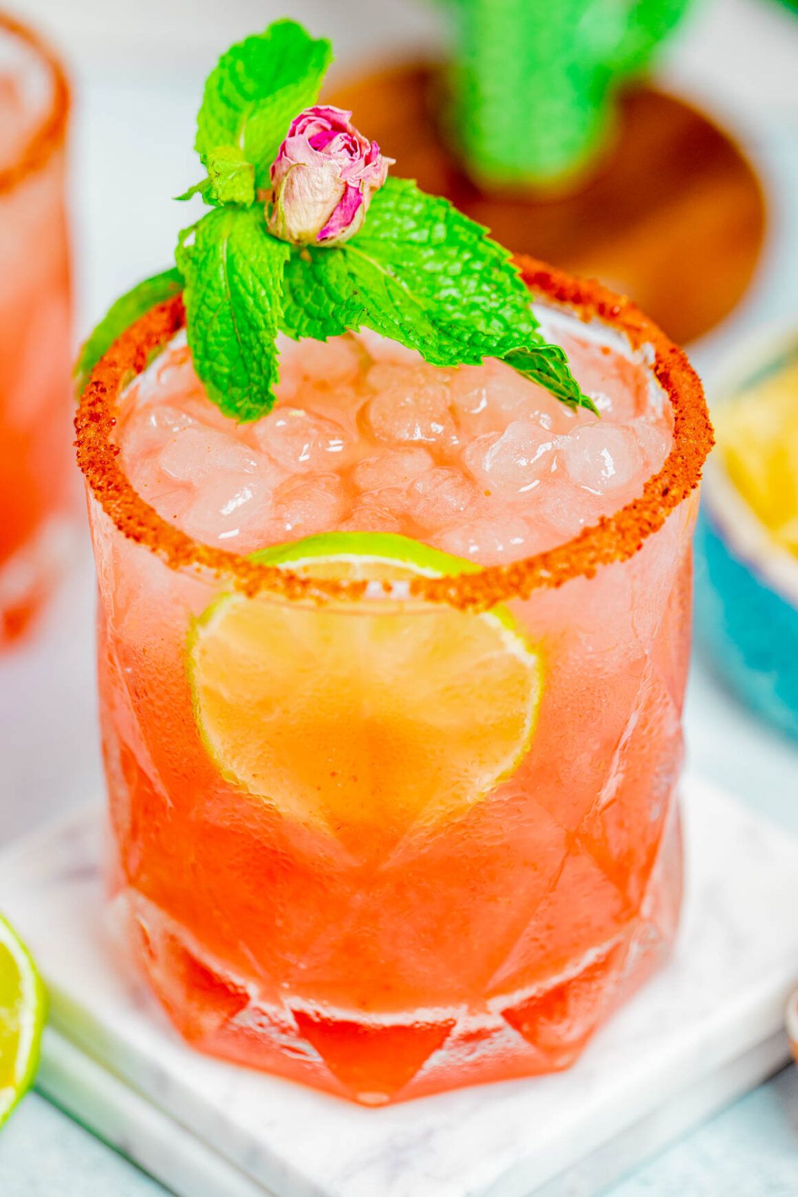 If you're in the mood for a refreshing, tropical twist on a classic cocktail, look no further!
