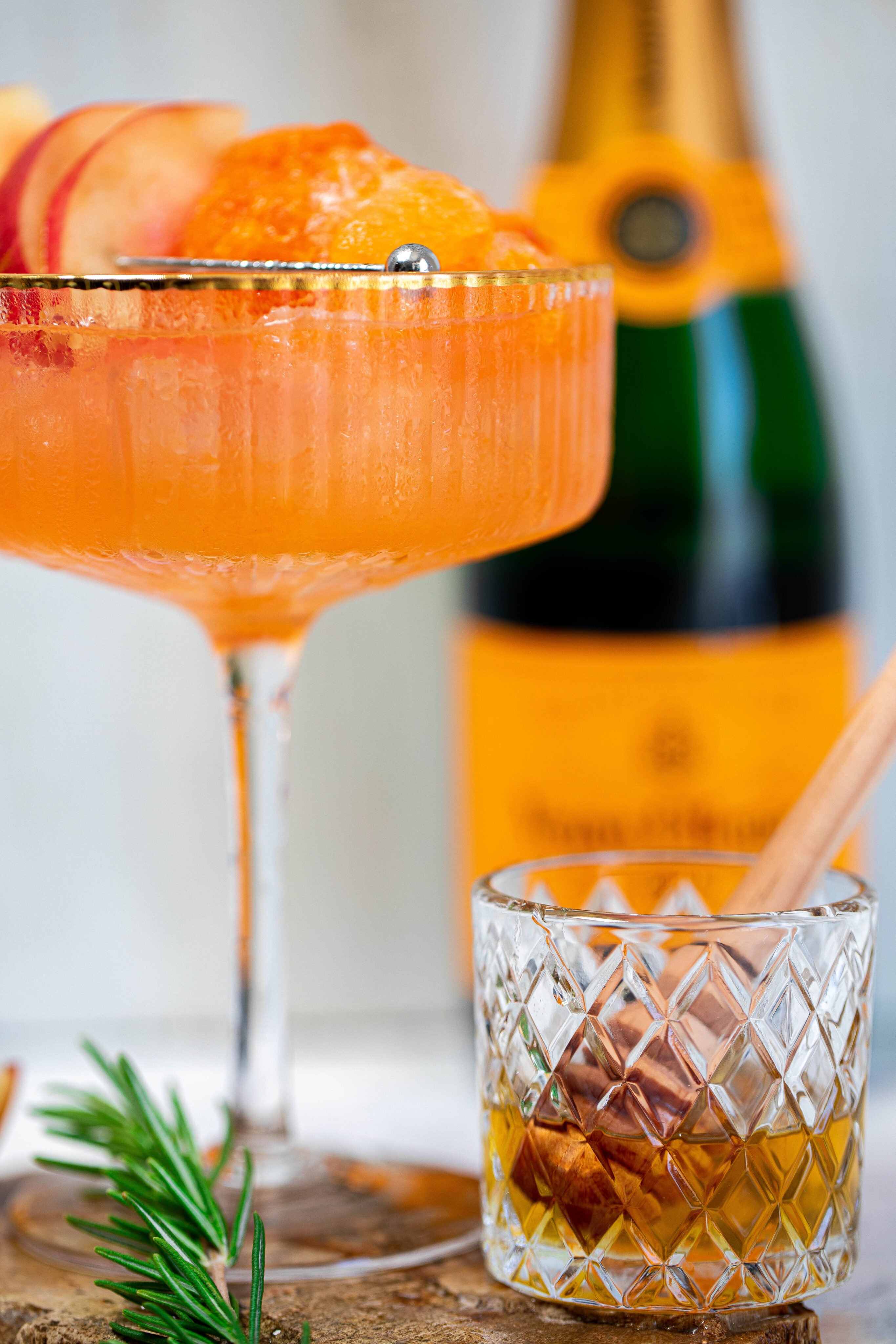 peach-sorbet-champagne-cocktail-mixop