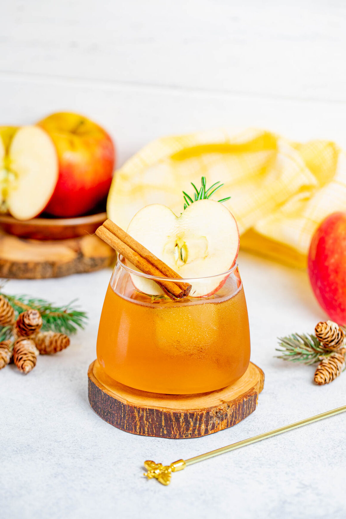 Apple Cider Cocktail is the perfect drink for holiday parties!